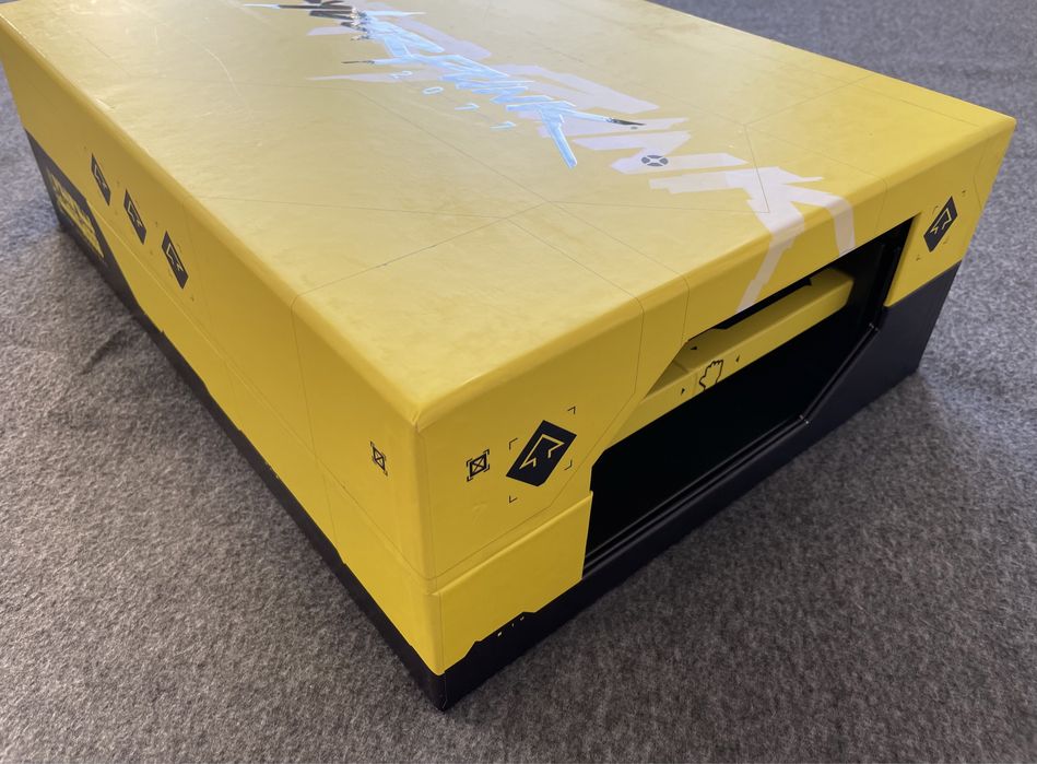 Cyberpunk 2077 Edycja Kolekcjonerska - ARTBOOK + Walizka + Dodatki NEW