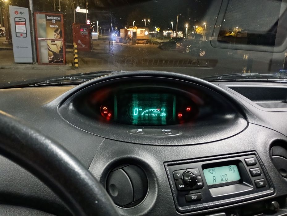 Sprzedam Toyota Yaris - tylko 117 000 km przebiegu.