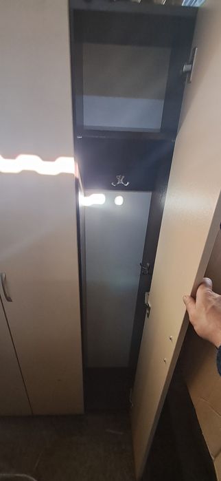 Шкаф для одягу  тройний