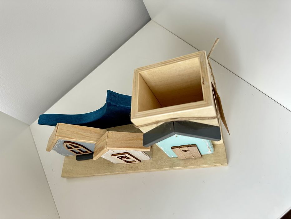 Organizador/suporte para canetas e cartas