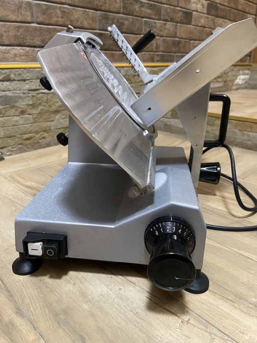 Професійний слайсер HKN-HM220 HURAKAN