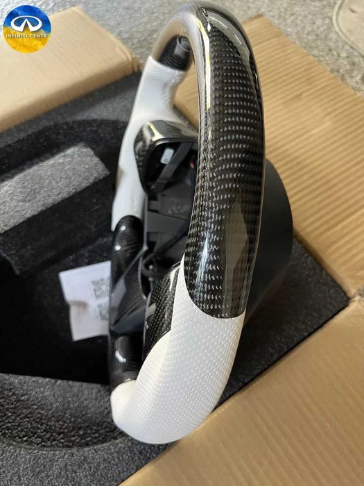 Рулевое колесо Tesla Model Y/3 из углеродного волокна