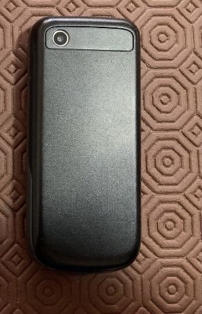 Telemóvel teclas dual sim oferta carregador e capa