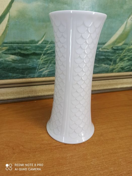 Elegancki wazon porcelanowy Royal Bavaria – biała porcelana