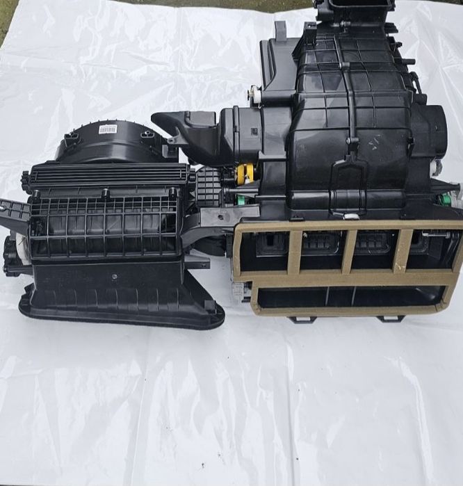 Корпус пічки kia niro