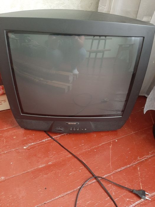 Телевізор бу неробочий на запчастини