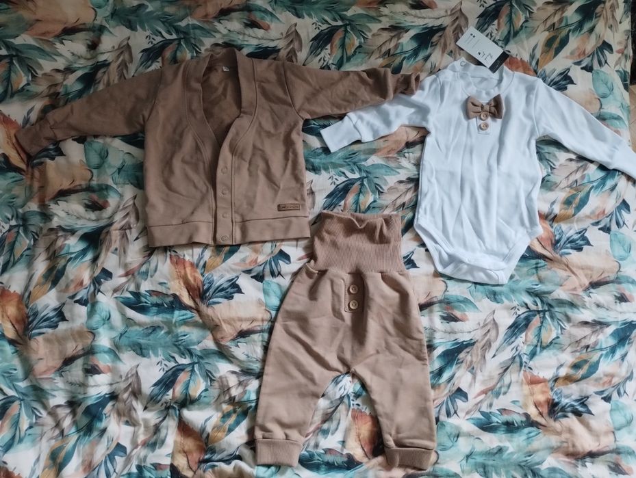 Elegancki komplecik na chrzest dla chłopca rozmiar  74