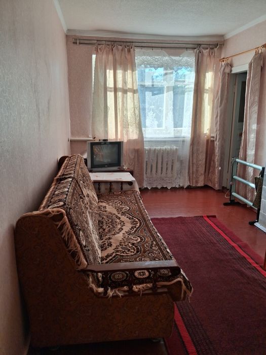 Продається 3-кімнатна квартира з господарськими будівлями в м. Христинівка