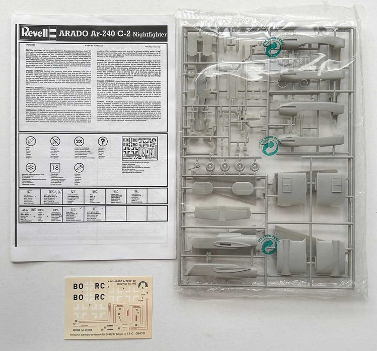 Revell_Arado Ar 240C-02 Nightfighter. ESc.1:72. Completo e como novo.