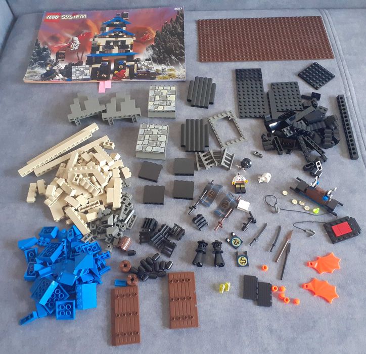3053 Lego Ninja Castle Emperor’s Stronghold zadbany z instrukcją