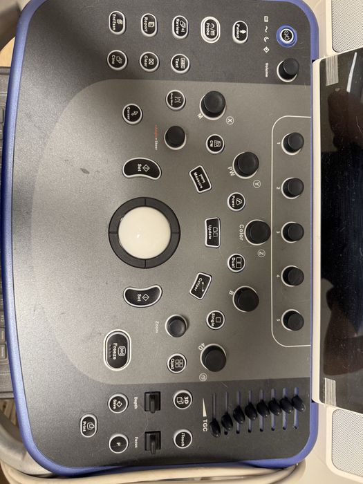 Zestaw weterynaryjny Mindray Vetus 7 (3 głowice, wózek)