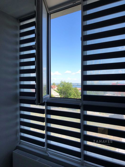 Жалюзи день ночь, римские, рулонные шторы, блекаут, тканевые ролеты