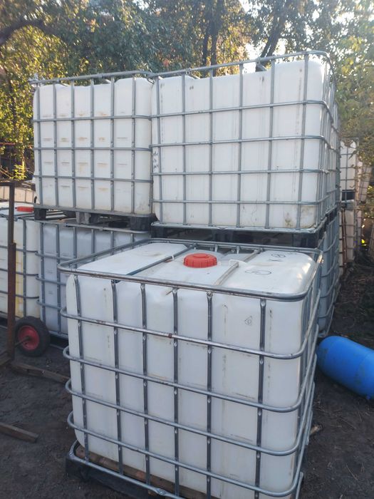 Продам бочки пластиковые 50 л. б.у