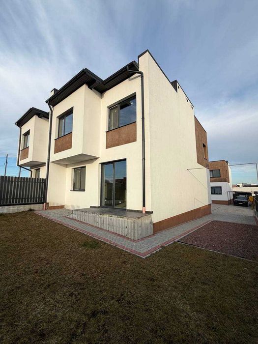 Преміальний котедж у с. Солонка (р-н вул. Наварійська)