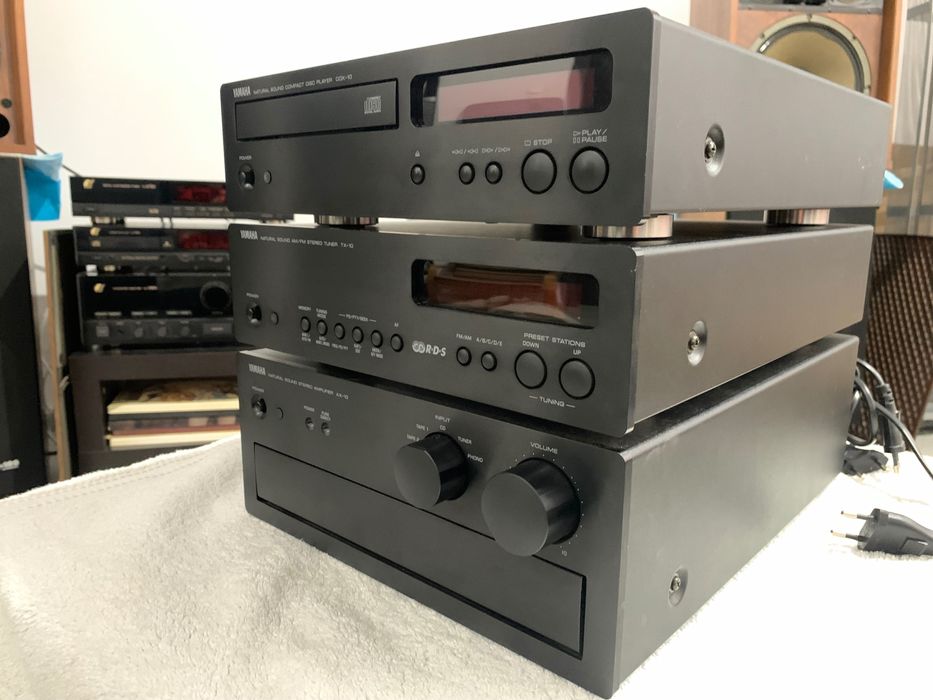 Wzmacniacz Yamaha AX-10, odtwarzacz CDX-10 i tuner TX-10