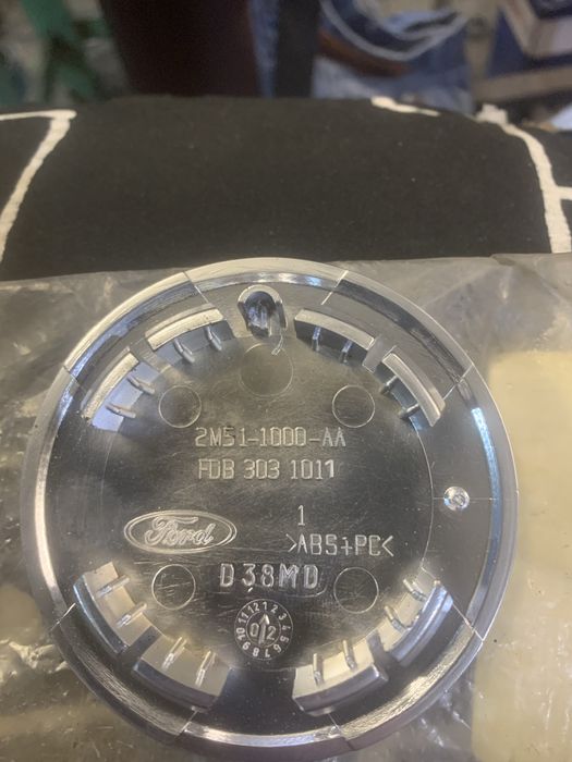 Центральни колпачек в титан оригинал