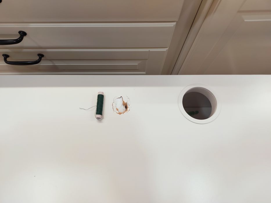 Biurko uszkodzony blat