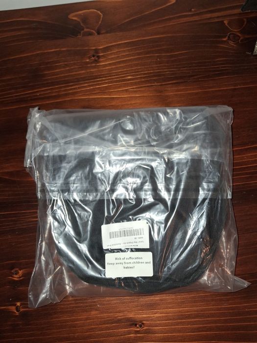 Szaszetka Trapstar Cobra T Bag (Black/Silver)