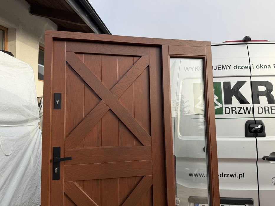 Drzwi zewnętrzne drewniane OD RĘKI biale z doświetlem Cała Polska