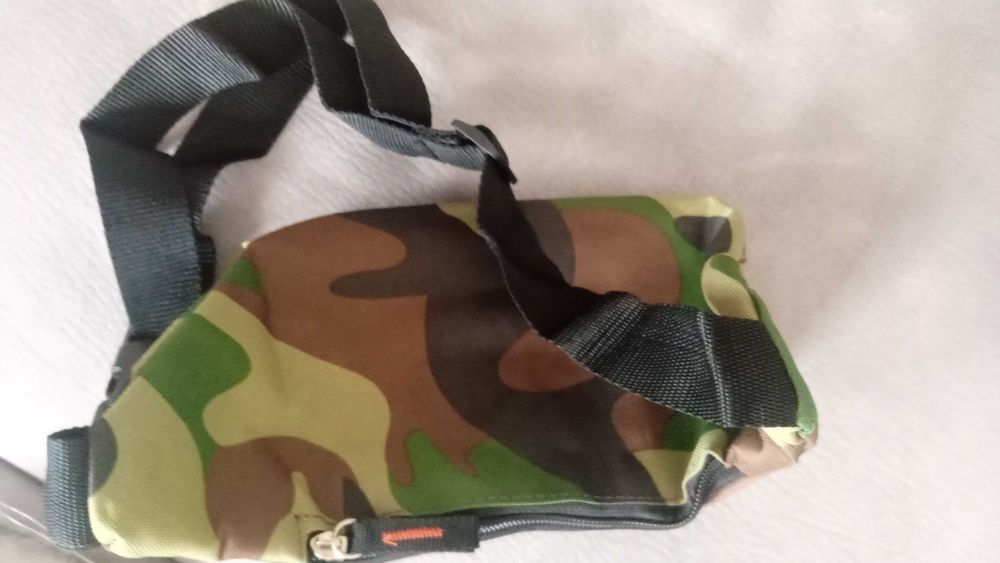 Bolsa militar de cinta.