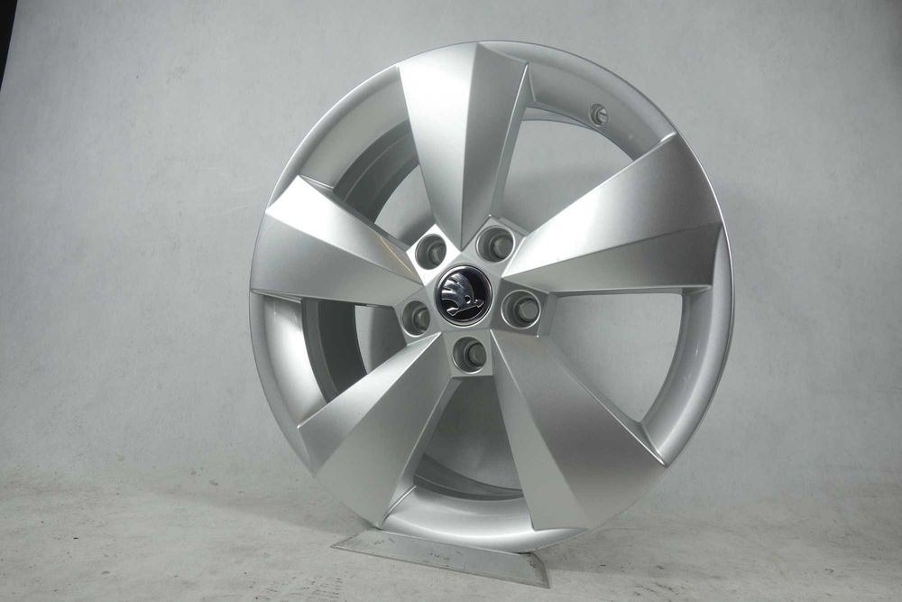 Alufelgi 17" 5x112 Audi Seat Skoda Vw Aiways MG Srebrne 774