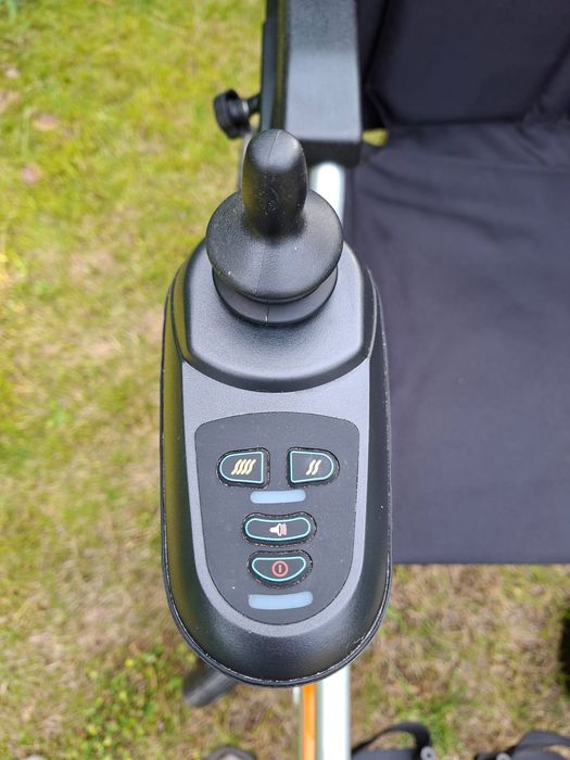 Wózek  inwalidzki elektryczny