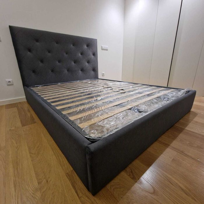 Camas De Casal Estofadas Top de Gama 190x140m Estrado Incluído 199€ !!