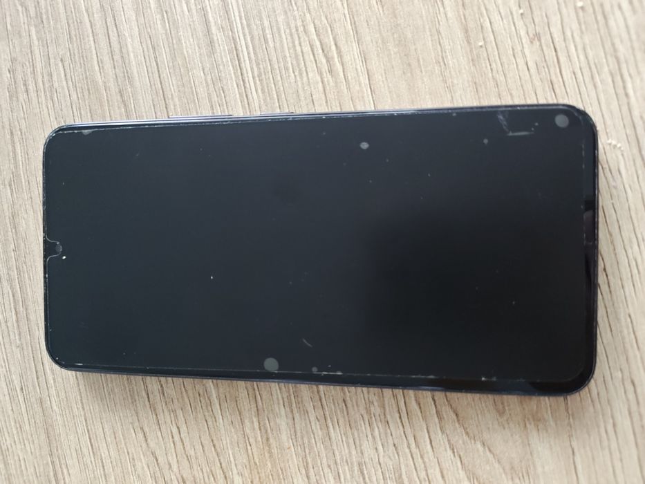 Samsung s 22  uszkodzony