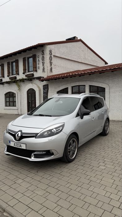 Renault grand scenik 2014