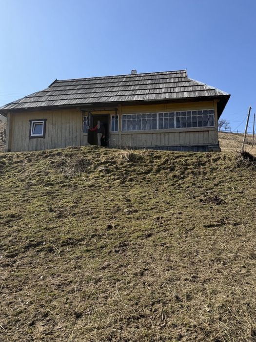 Продається столітній будинок в Карпатах + 0.25 га