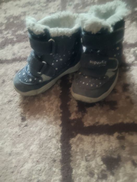 Ботинки на девочку размер 22