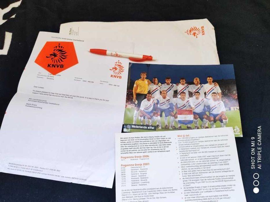 Holenderski Związek Piłki Nożnej KNVB - zestaw pamiątek