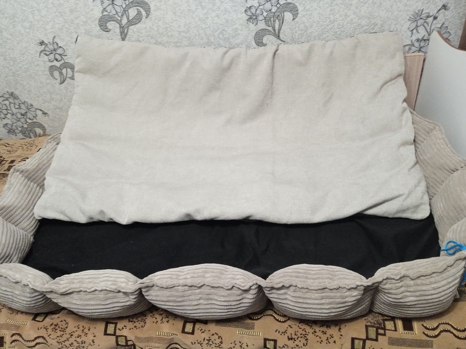 Лежак для великих собак