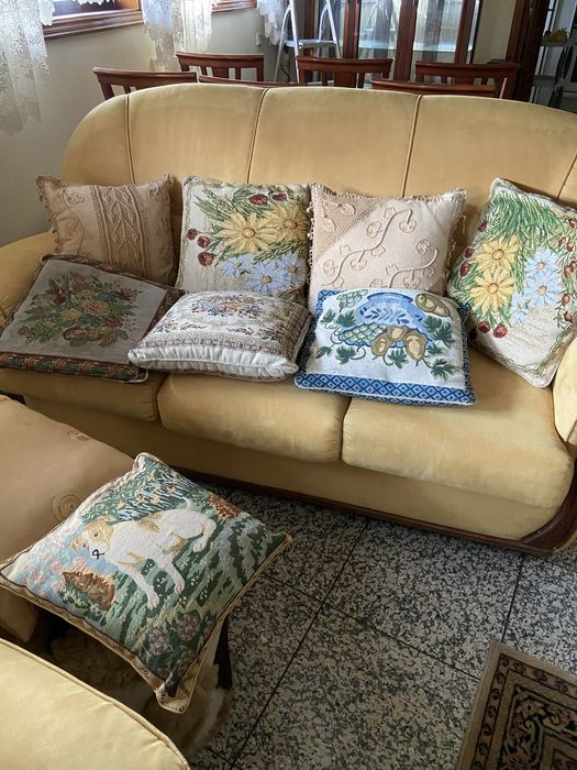 Varios moveis para desocupar