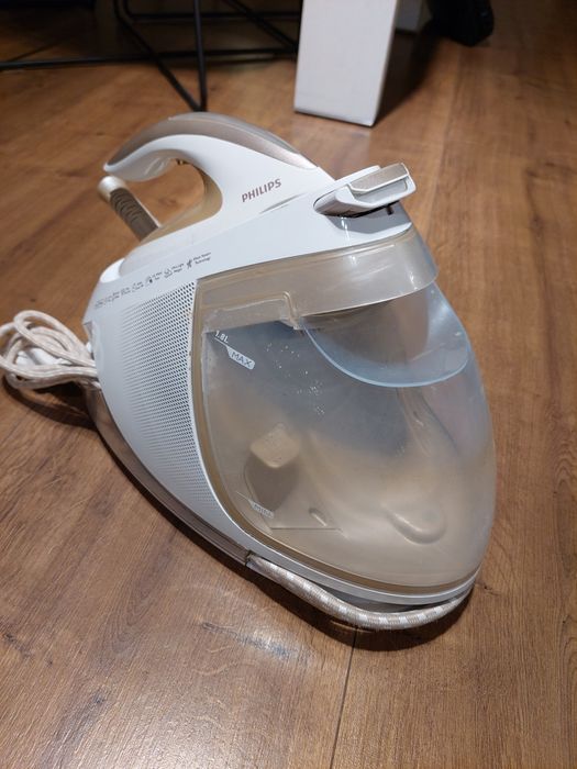 Stacja parowa Philips GC9640