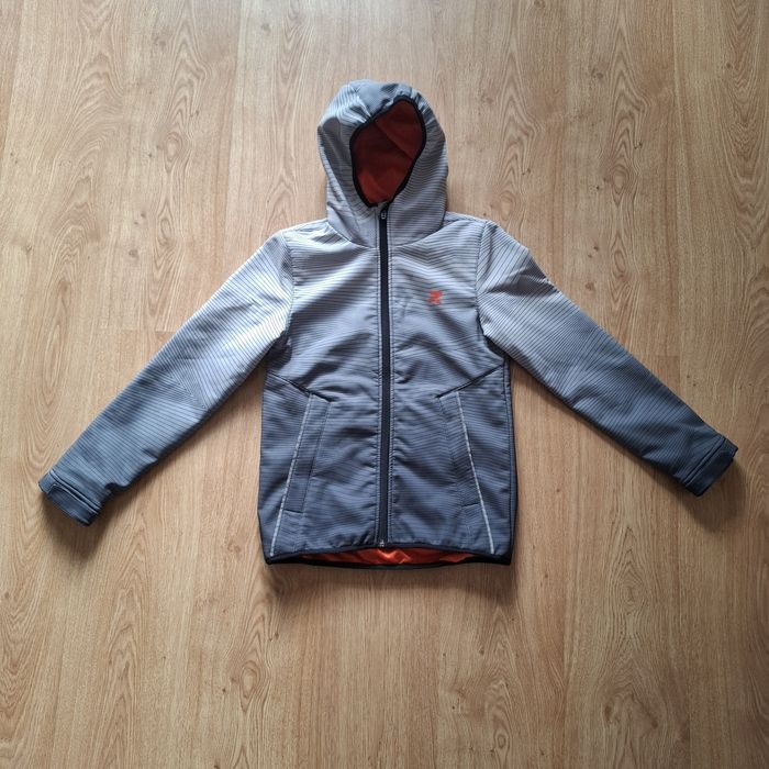 Kurtka softshell Be Active z kapturem i siateczką w rozmiarze 146/152