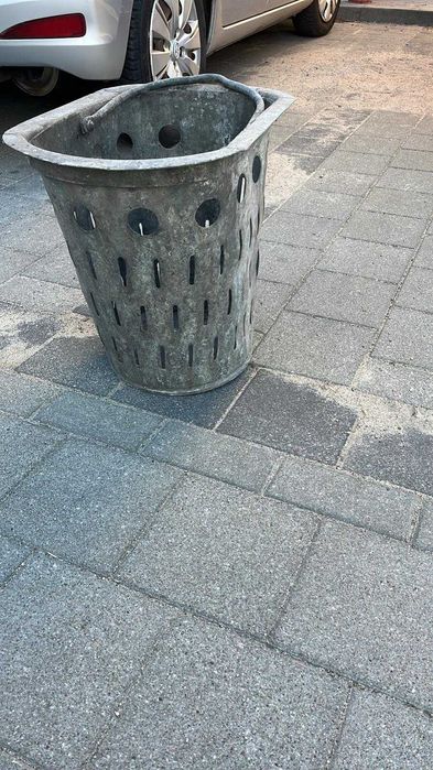 Kosz do deszczówki osadczy do wpustów ulicznych żeliwnych