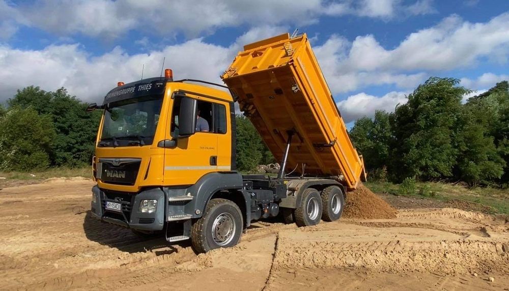 Wywrotka usługi transportowe Piach Kruszywo Ziemia RADOM