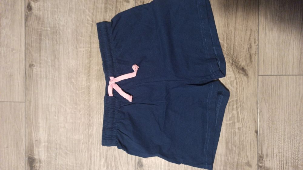 Krótkie spodenki sportowe dla dziewczynki