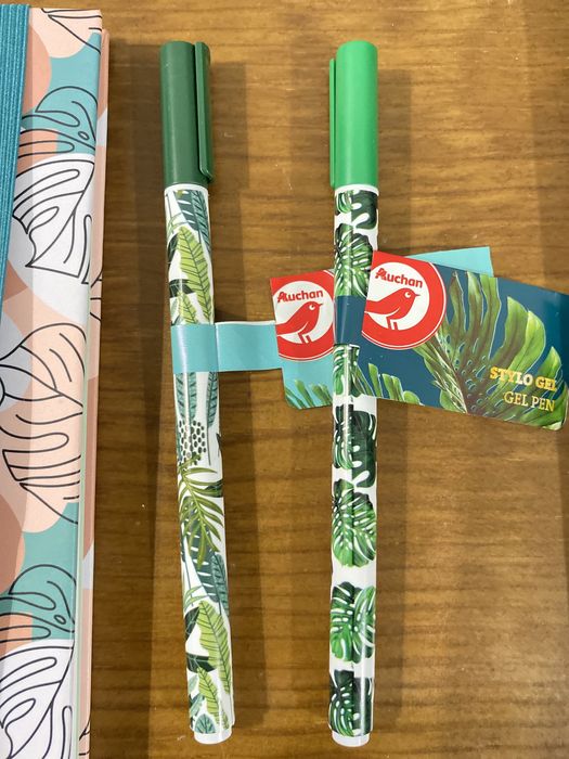 Set caderno, marcadores, autocolantes e canetas SELVA