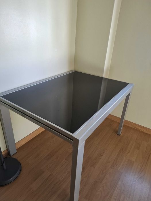 Mesa de cozinha extensível e 6 cadeiras