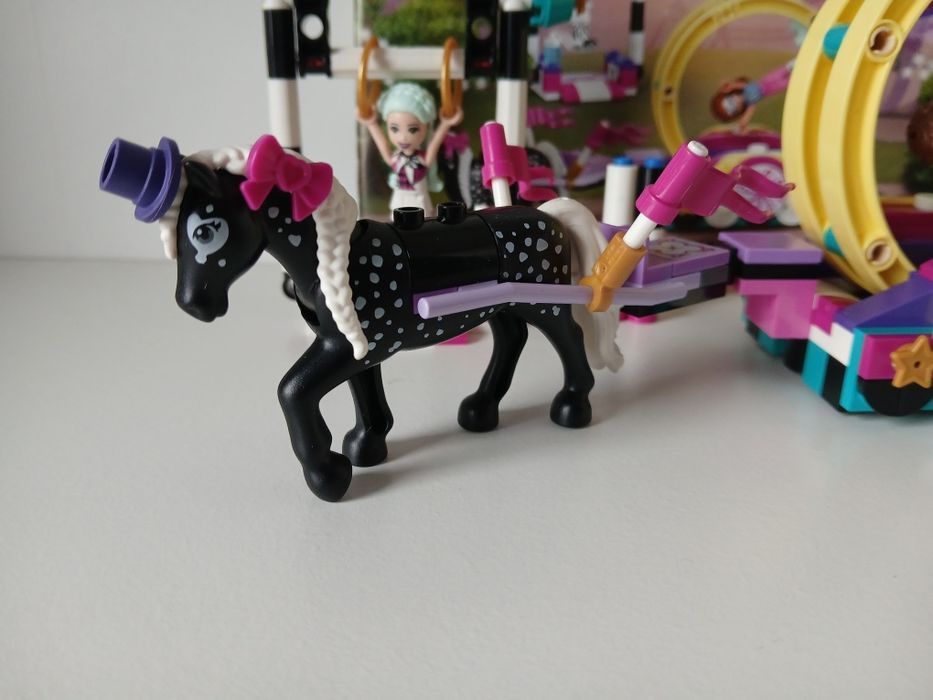 LEGO Friends 41686 - Magiczna akrobatyka