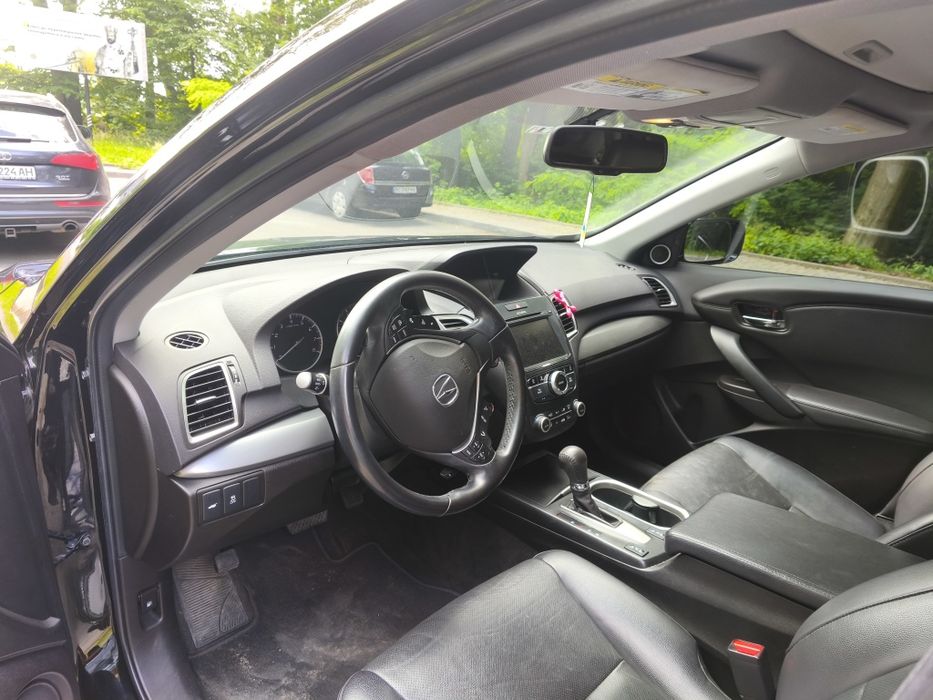 Кросовер Acura RDX.