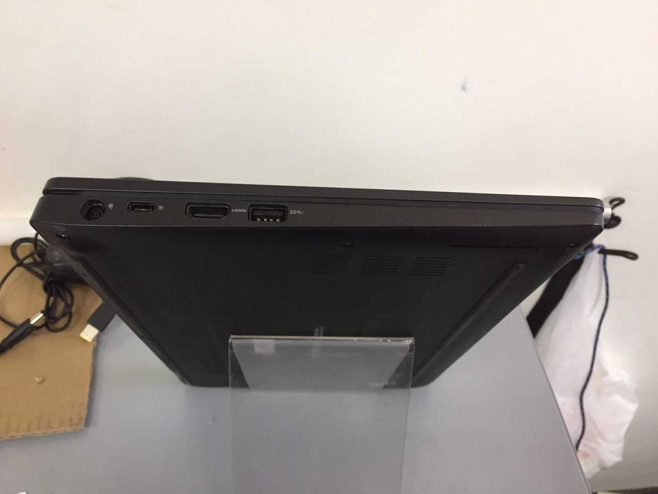 Ноутбук Dell Latitude 5300 13.3 | i5-8265u | 16GB DDR4 | 1920x1080 IPS