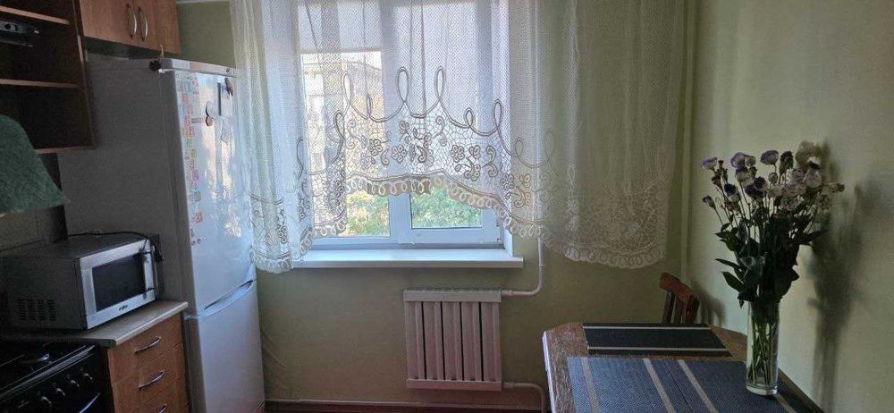 Оренда  2-х кімнатна квартира по вул. Оріхуватська Голосіївський район