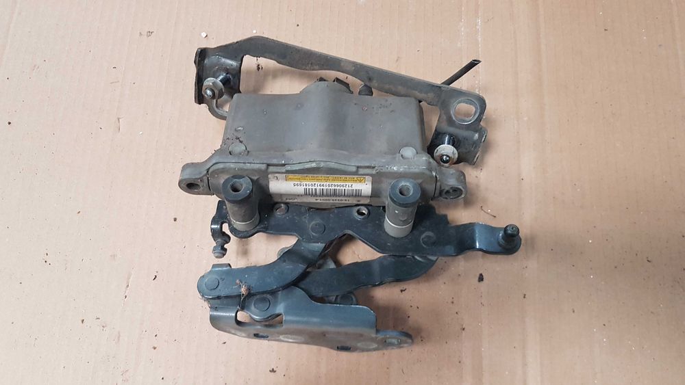 Mercedes E-klasa W212 zawias maski lewy kompletny nabój