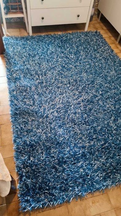 Tapete de pelo alto azul – 140 × 200 cm