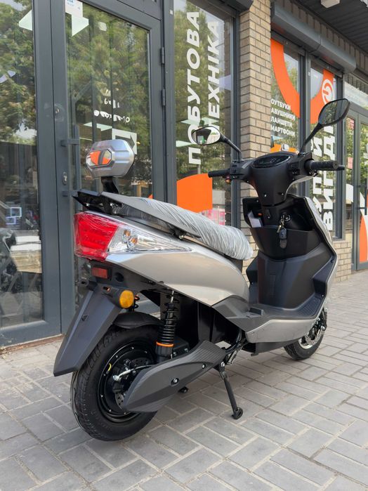 Електроскутер Sinski XSJ2000DQT-18A