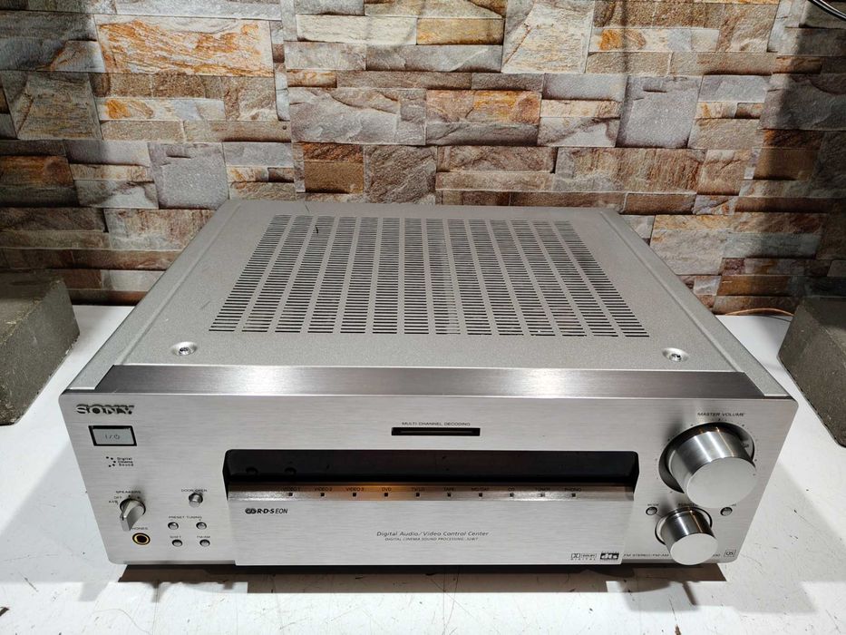 Amplituner Sony STR-DB930
