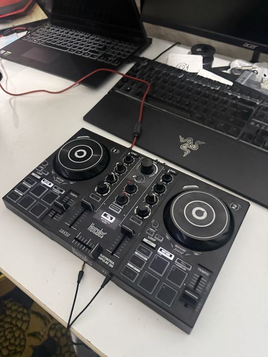 Controladora hercules DJ